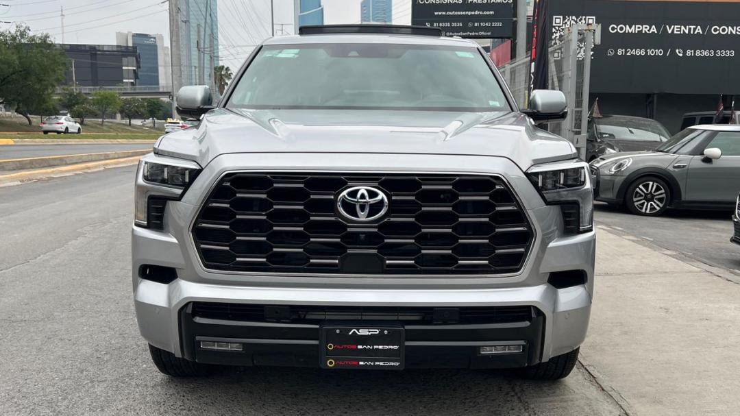 Toyota SEQUOIA HIBRIDA PLATINUM 2024
