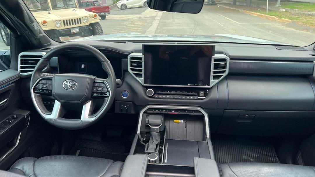 Toyota SEQUOIA HIBRIDA PLATINUM 2024