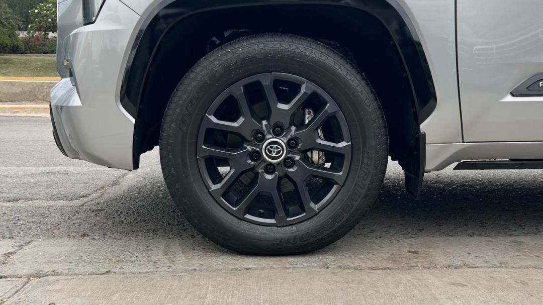 Toyota SEQUOIA HIBRIDA PLATINUM 2024