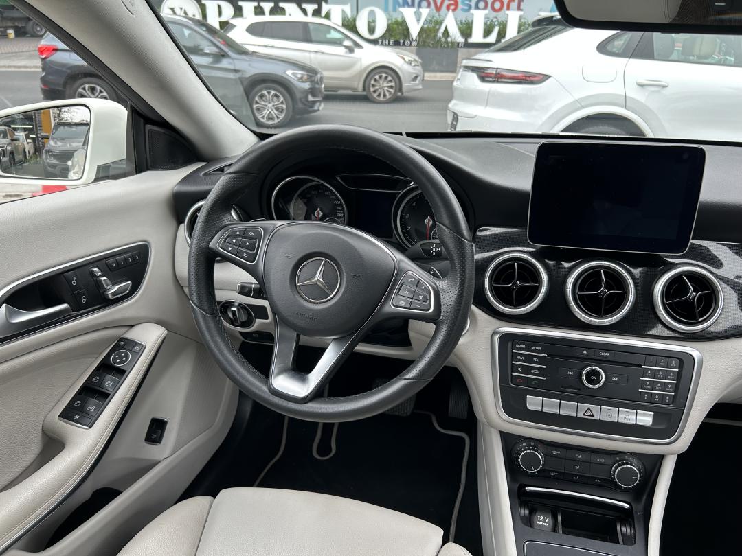 Mercedes Benz CLA200 2017