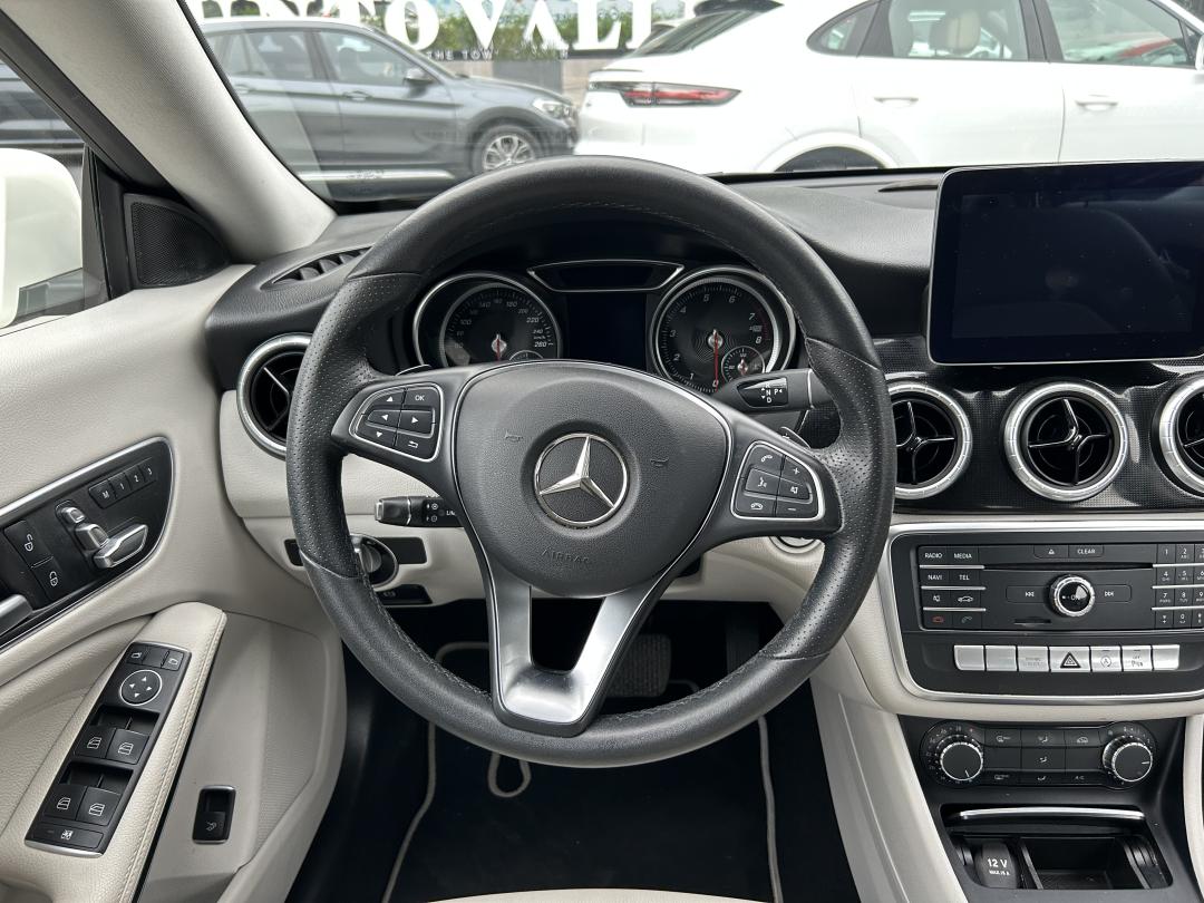 Mercedes Benz CLA200 2017