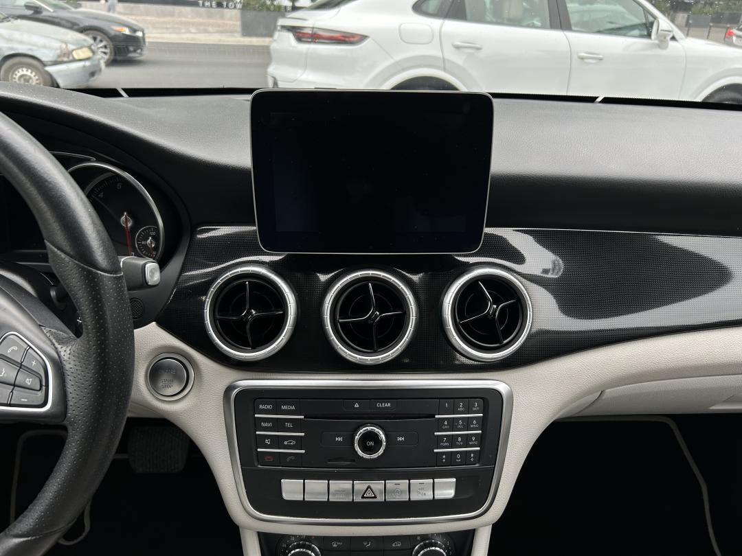 Mercedes Benz CLA200 2017