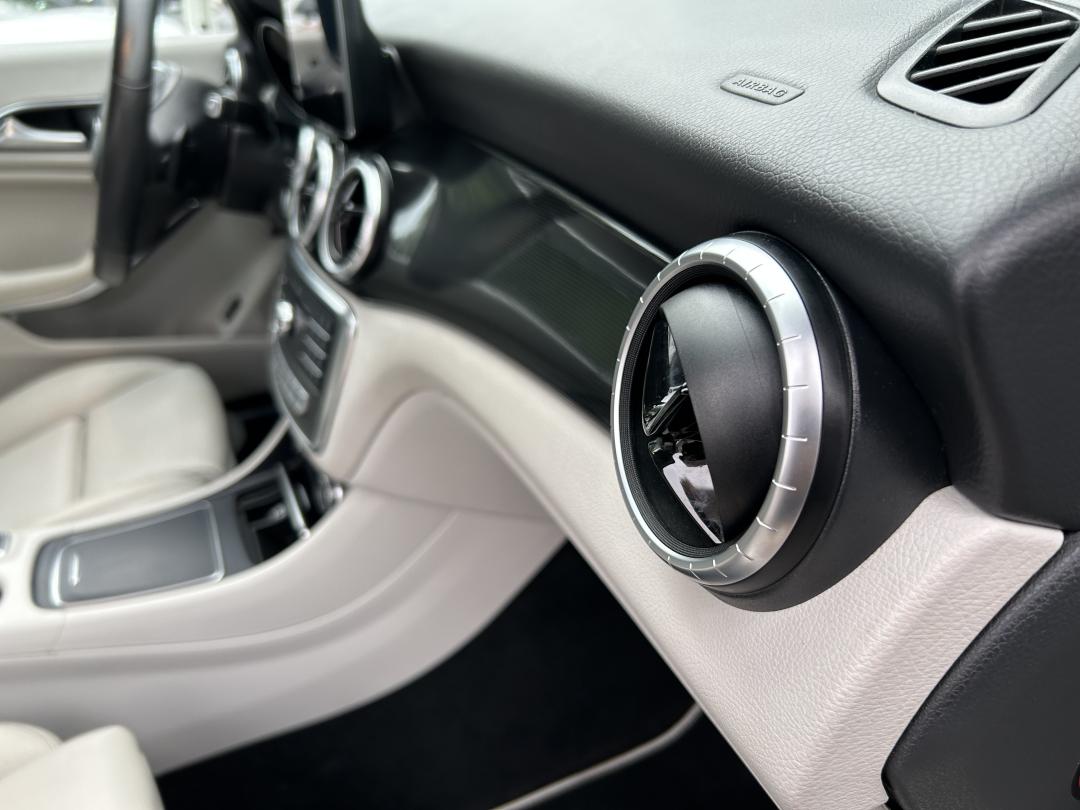 Mercedes Benz CLA200 2017