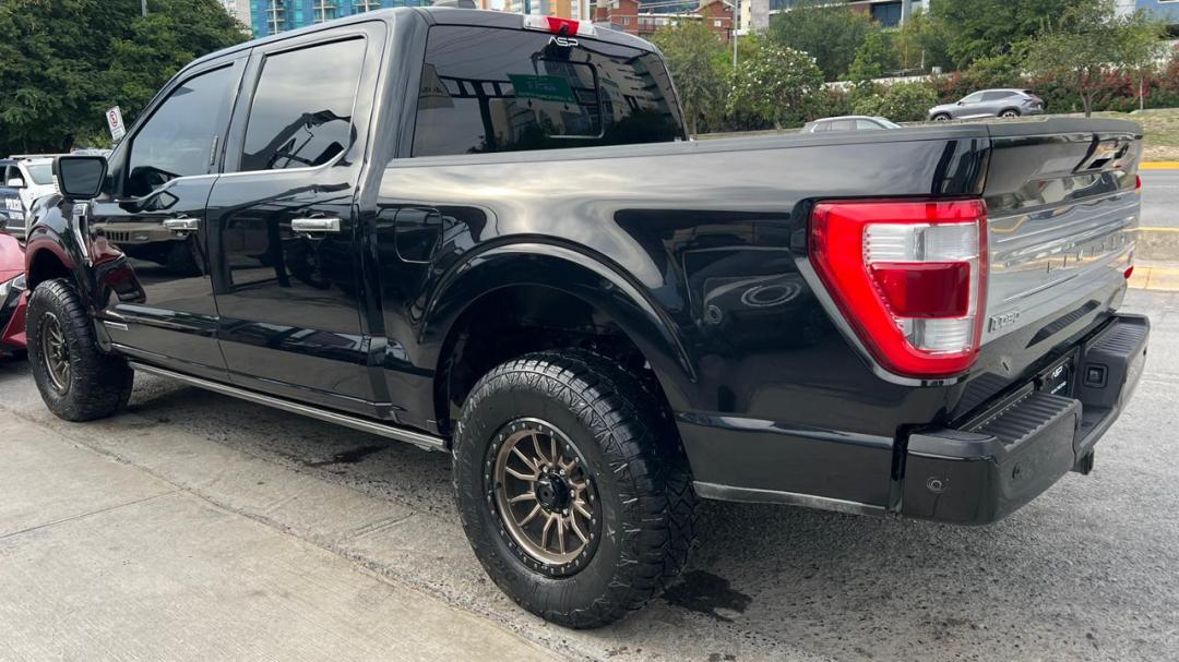 Ford LOBO LIMITED 4X4 CREW CAB 2022