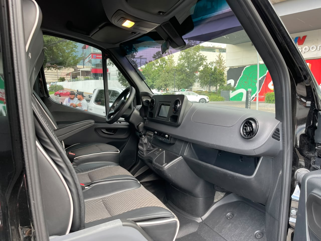SPRINTER VAN PASAJE 517 X LARGA