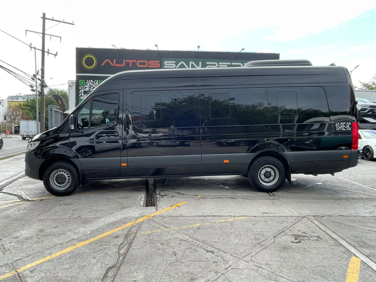 SPRINTER VAN PASAJE 517 X LARGA