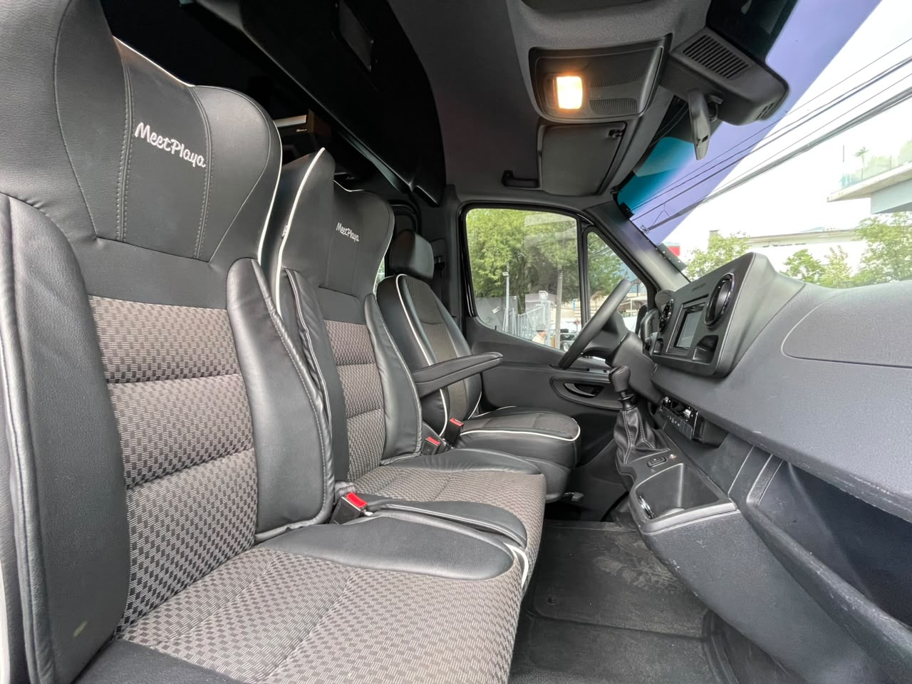 SPRINTER VAN PASAJE 517 X LARGA