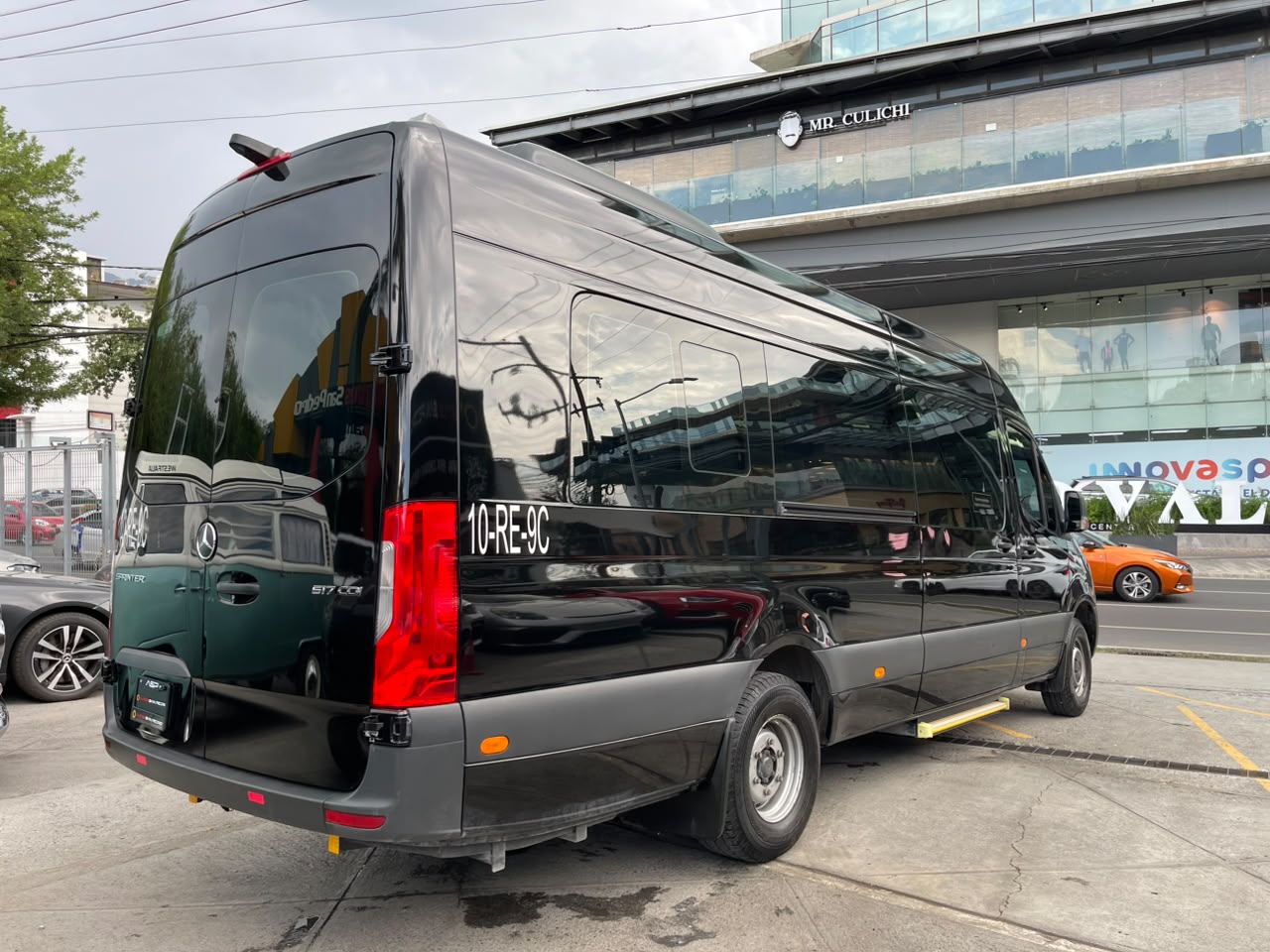 SPRINTER VAN PASAJE 517 X LARGA