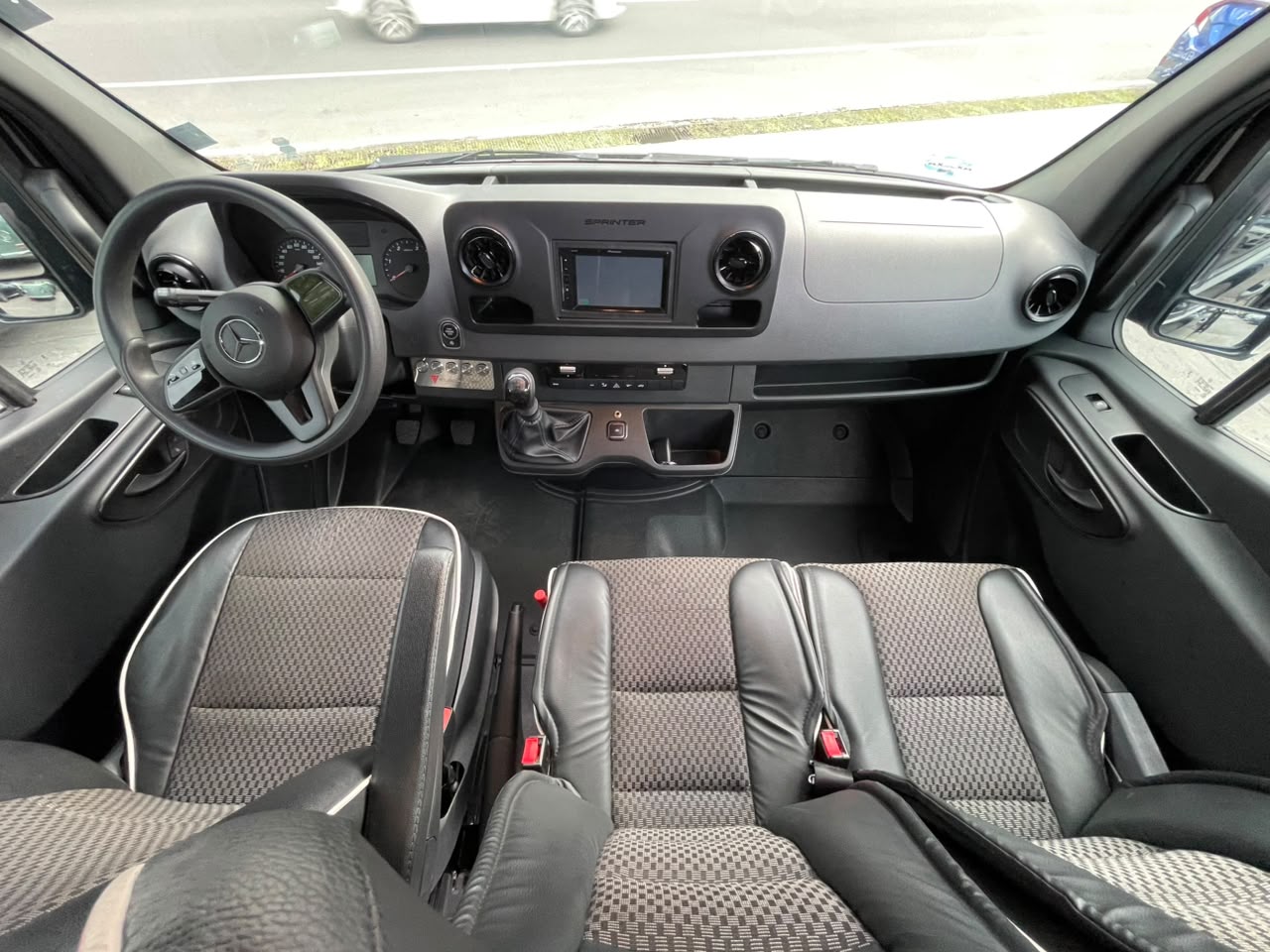 SPRINTER VAN PASAJE 517 X LARGA