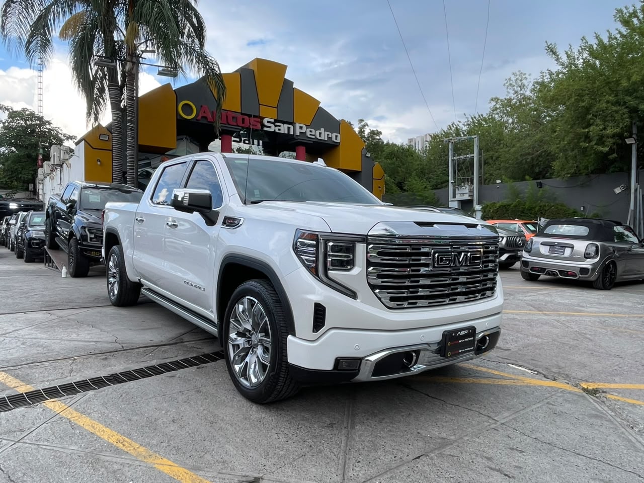 SIERRA CREW CAB DENALI 4X4