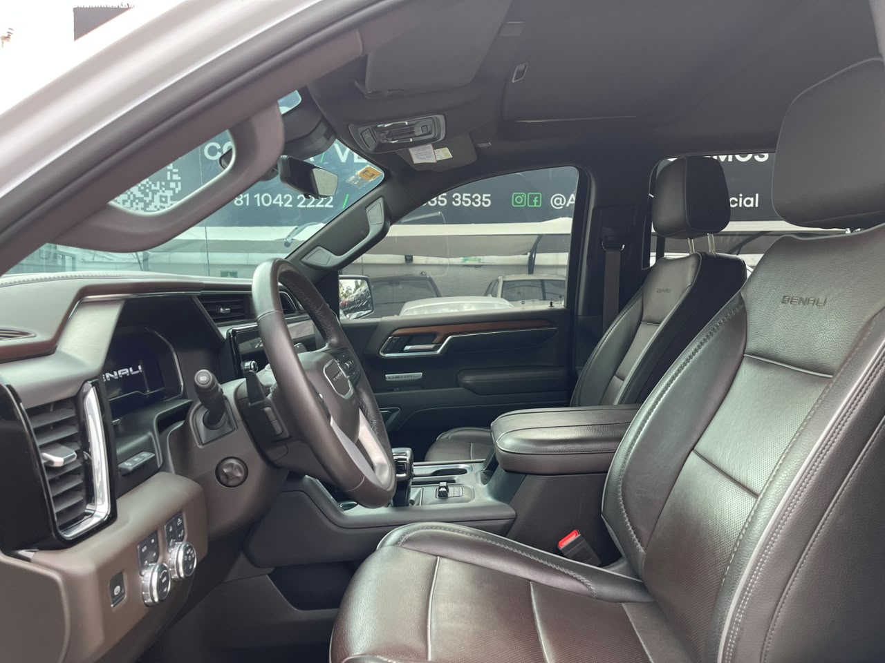 SIERRA CREW CAB DENALI 4X4