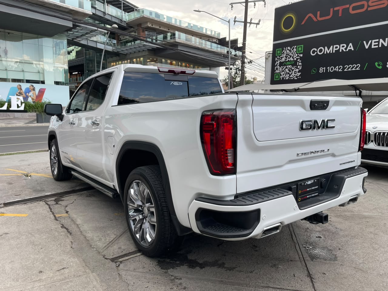 SIERRA CREW CAB DENALI 4X4