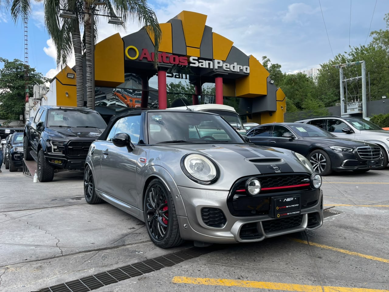 MINI COOPER COVERTIBLE JCW HOT CHILI