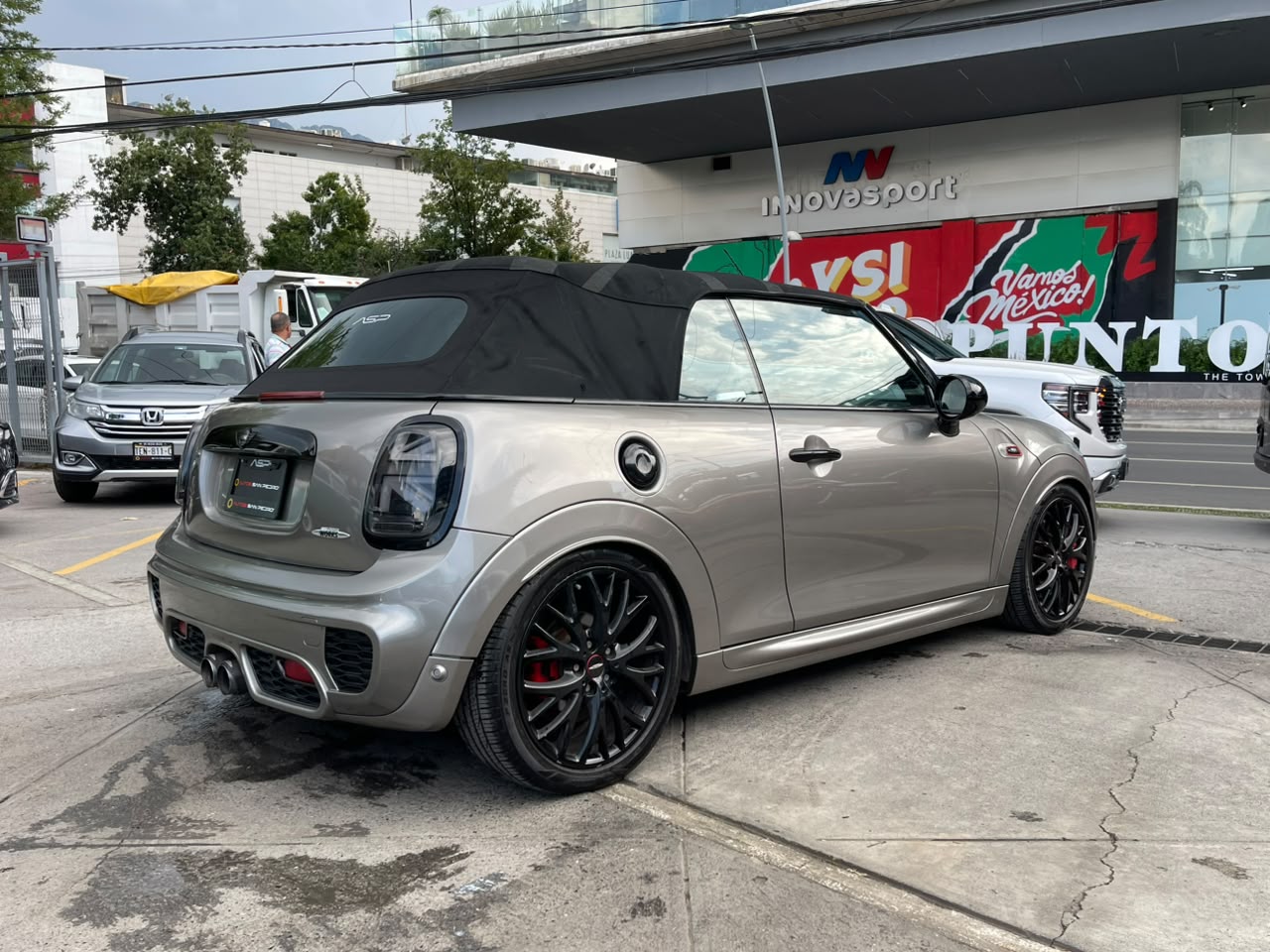 MINI COOPER COVERTIBLE JCW HOT CHILI