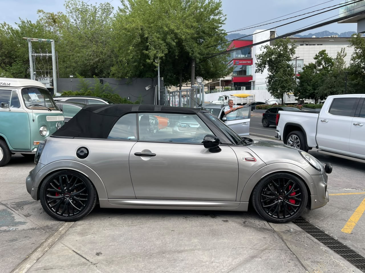 MINI COOPER COVERTIBLE JCW HOT CHILI