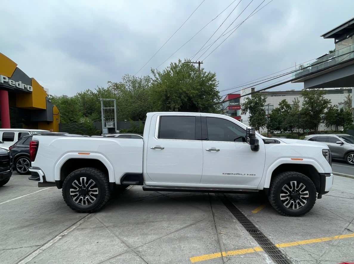 SIERRA DENALI HEAVY DUTY DISEL
