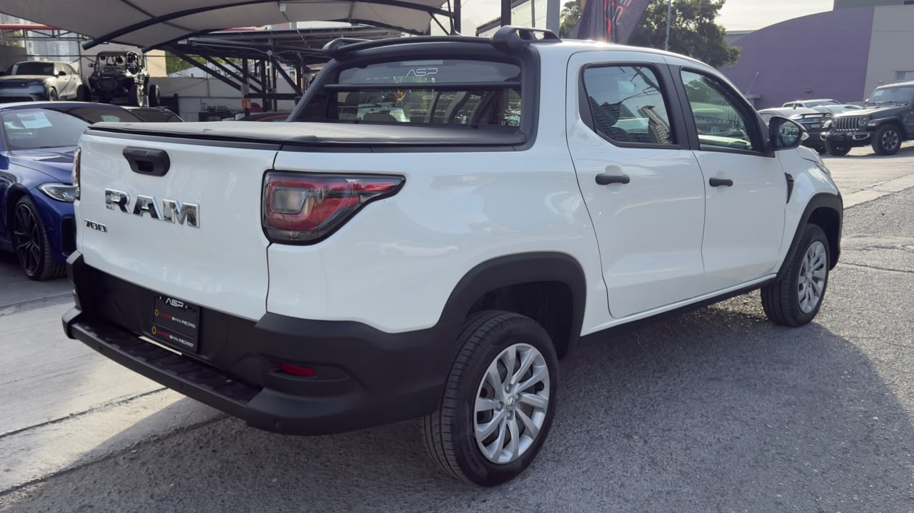 RAM 700 BIG HORN CREW CAB CVT 2026