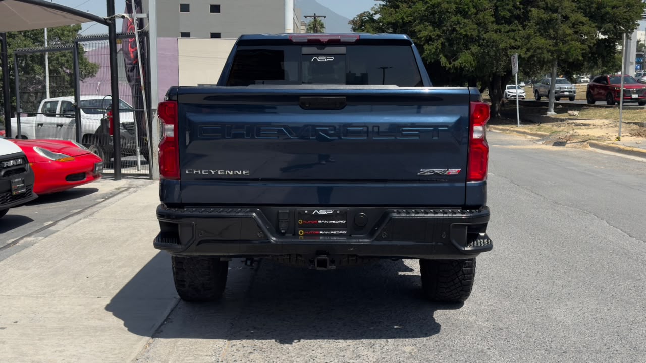 CHEVROLET CHEYENNE ZR2 2022