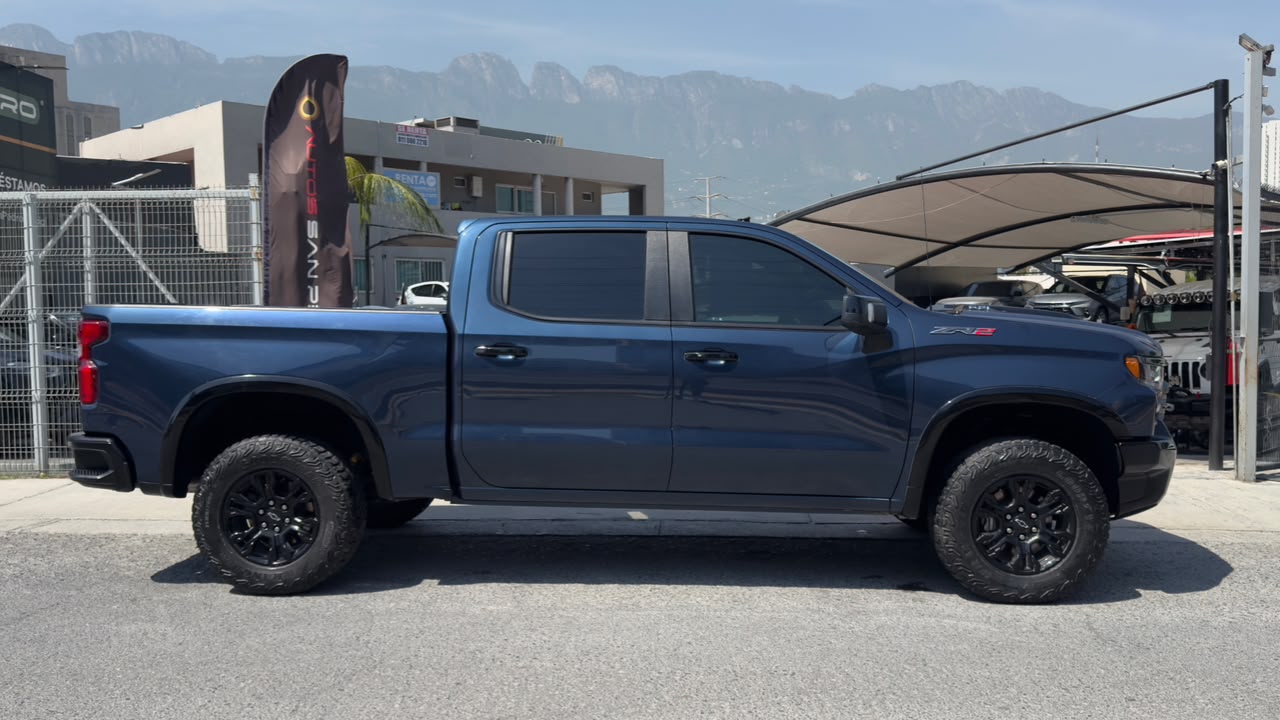 CHEVROLET CHEYENNE ZR2 2022