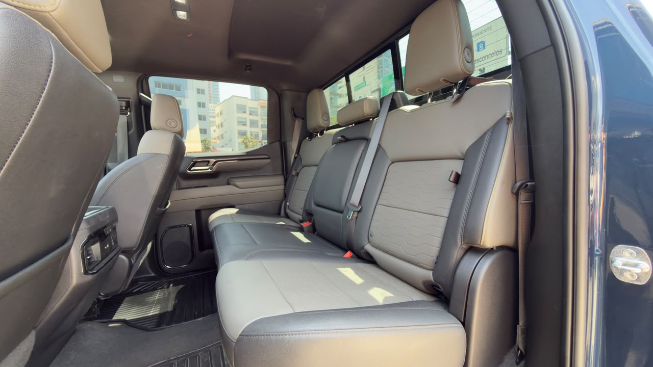 CHEVROLET CHEYENNE ZR2 2022