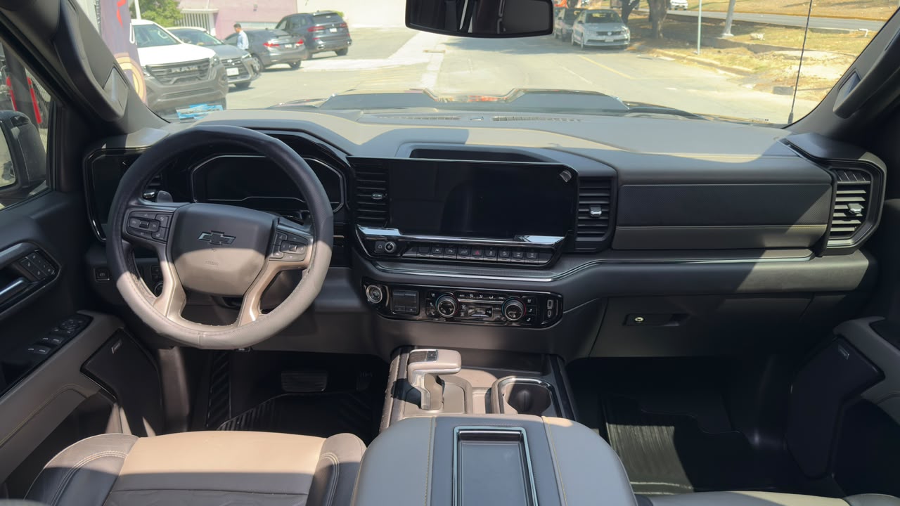 CHEVROLET CHEYENNE ZR2 2022