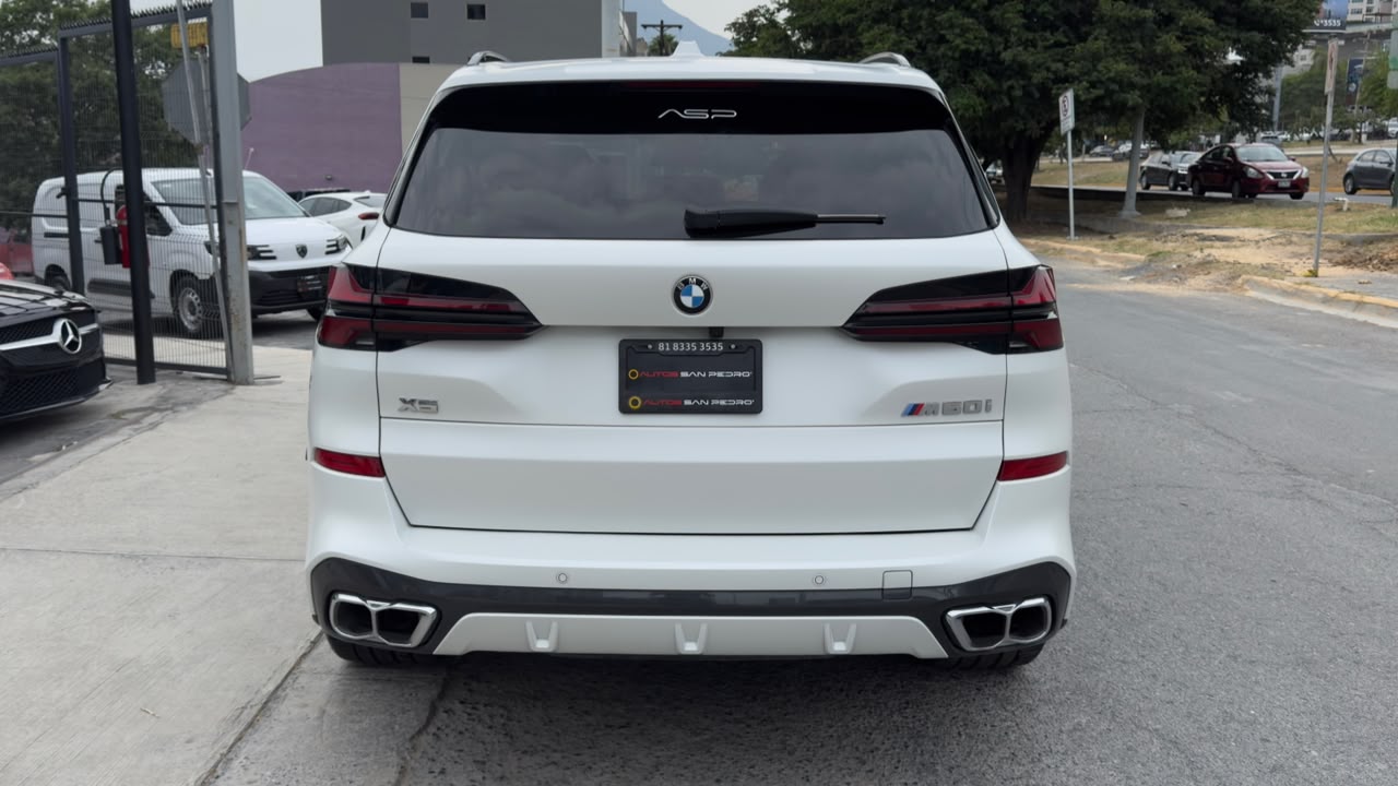 BMW X5 M60I 2025