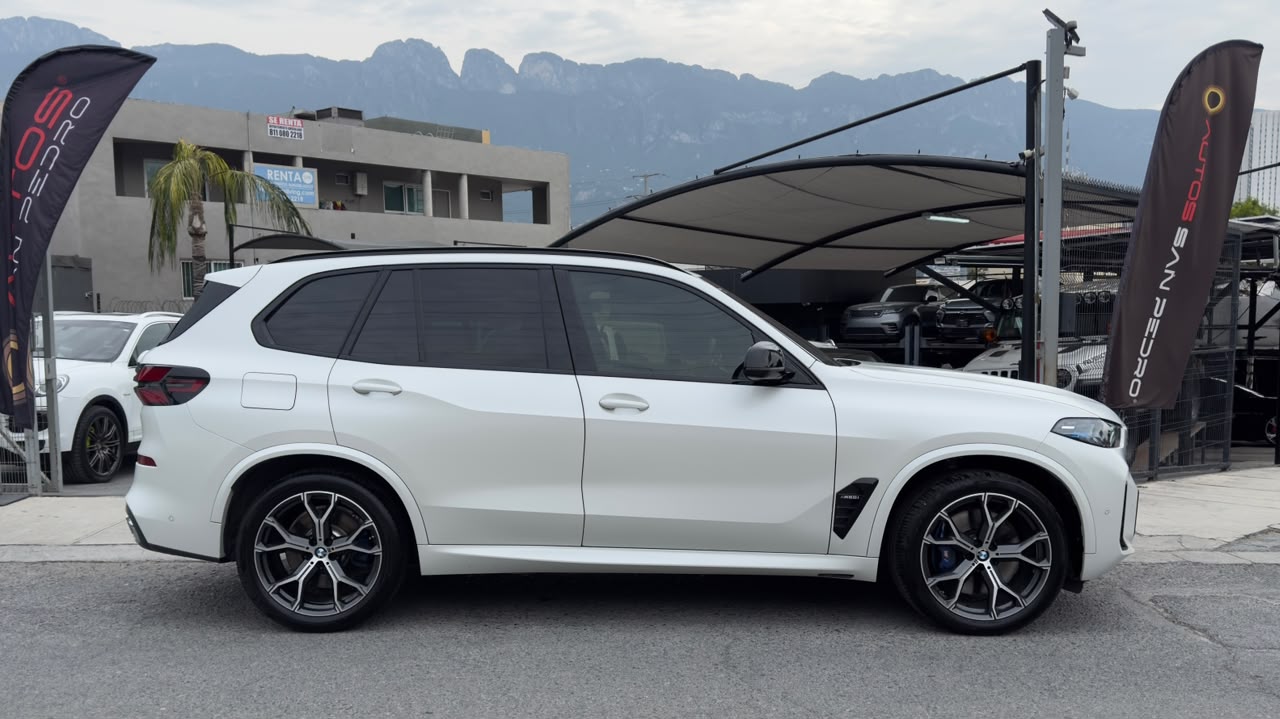 BMW X5 M60I 2025