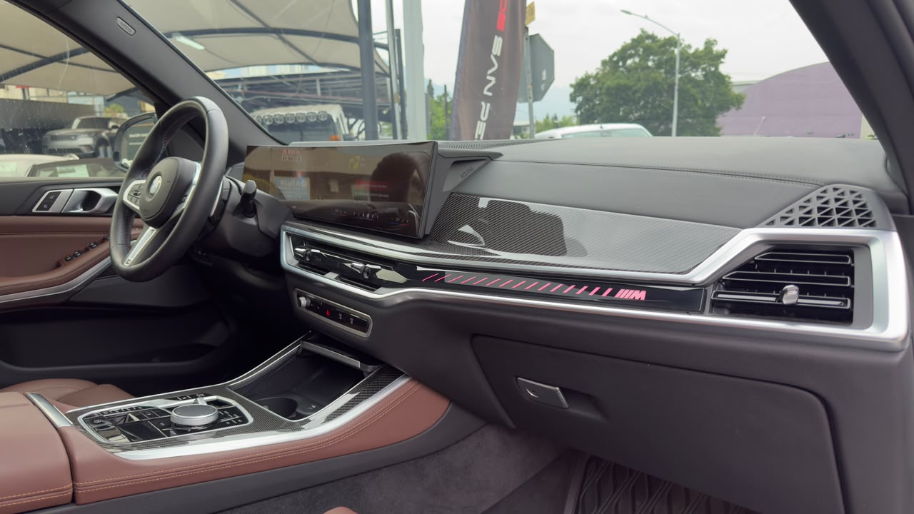 BMW X5 M60I 2025